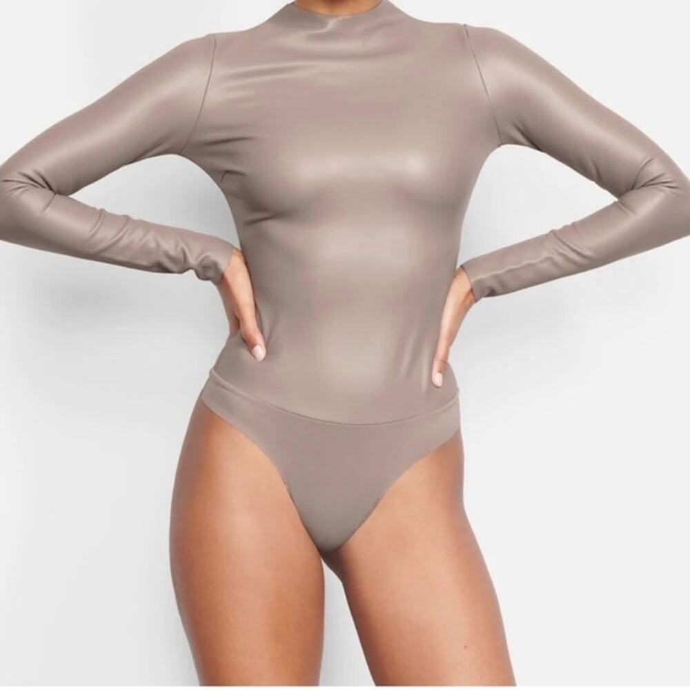 Skims Faux Leather Bodysuit Tan Snap Closure Long Sleeve Plus 2X Stretch NWT